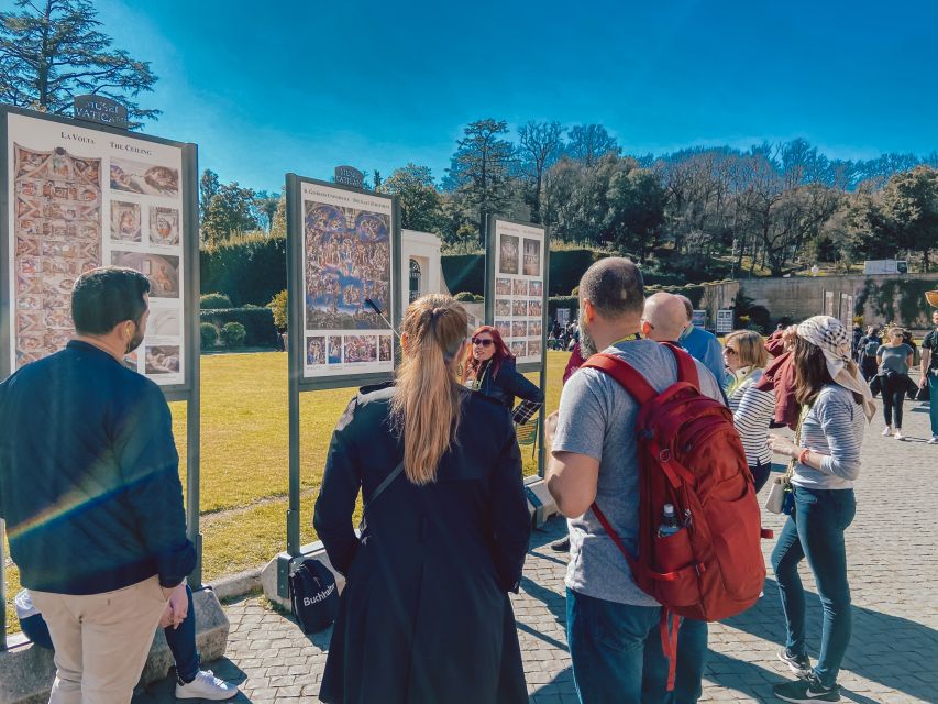 Rome: Vatican Museums & Sistine Chapel Skip-the-Line Tour - What Happens in the Vatican Museums (2,000 Rooms, With a Plan)