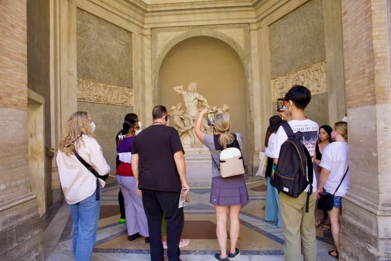 Rome: Vatican & St Peter's Basilica: unlock the wonders - St Peter’s Basilica in 30 Minutes: Michelangelo’s Pietà and a Real Worship Space