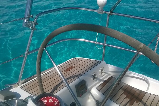Sailing boat from Santa Teresa di Gallura to the Maddalena Archipelago - Key highlights that make this cruise work
