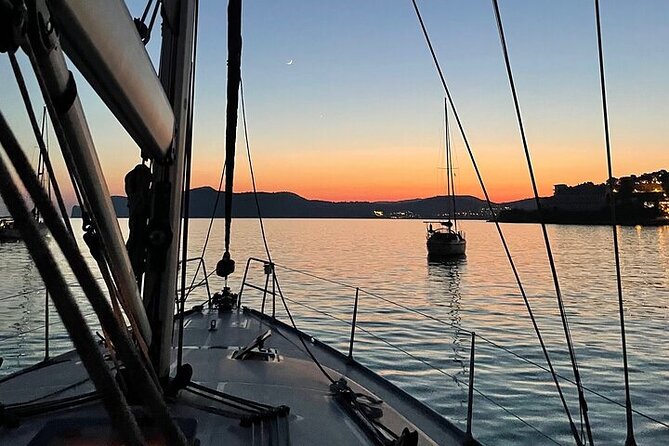 Sailing boat tour in the Maddalena Archipelago - Food and Drinks Aboard: Why the Lunch Matters