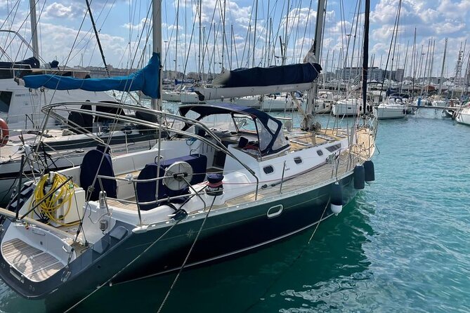 Sailing ship from Porto San Paolo (S.Teodoro-Olbia) to Tavolara, Molara - Stop 3: Molara swimming pools and turquoise-water swimming