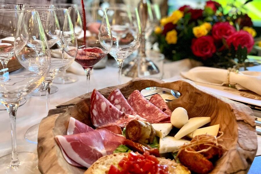 San Gimignano: Lunch or Dinner at a Winery with Wine Tasting - Key highlights you will feel right away
