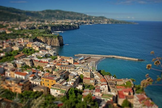 Semi Private Amalfi Coast Shore Excursion with Pick Up - Sorrento at Piazza Tasso: The Best Place to Start Walking
