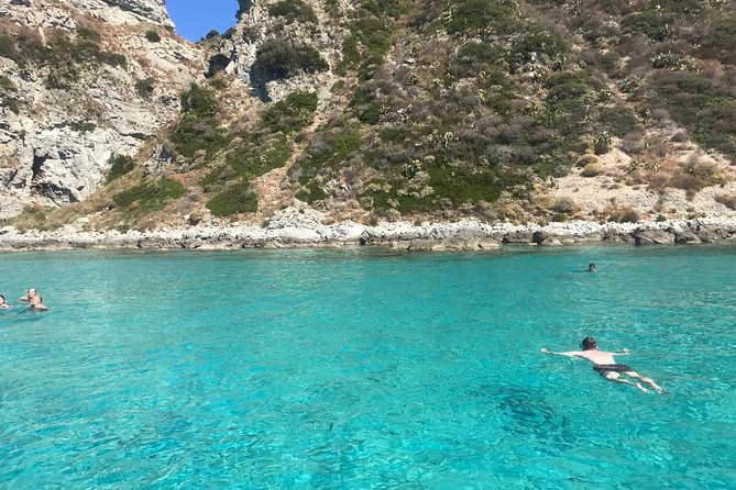 Shared snorkeling tour from Tropea to Capo Vaticano - Stop 5: Santa Maria dell Isola di Tropea, the view break