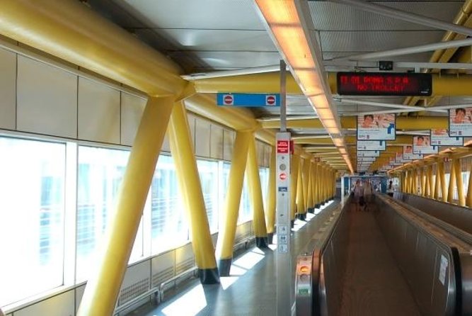 Shared Transfer from Civitavecchia Pier to Rome Hotel or Airport - Finding your driver at Civitavecchia, dockside at E840