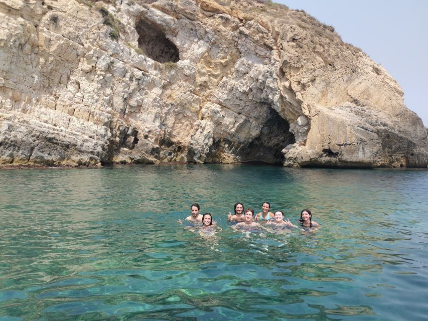 Siracusa: Ortigia Boat Tour with Marine Grotto - The Siracusa port views, Umbertino Bridge, and Maniace Castle