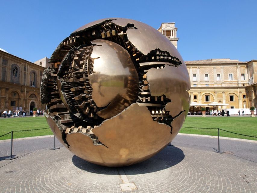 Sistine Chapel and Vatican Museums Skip-the-line Ticket - Courtyards and the Gallery of Maps: the highlights that make time worth it