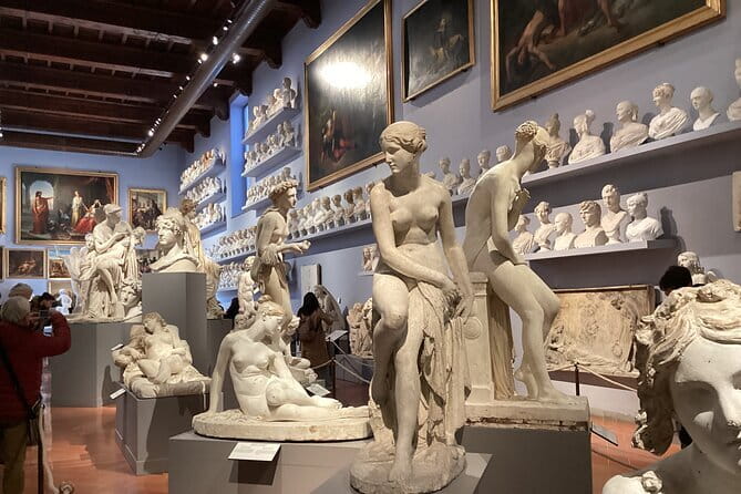 Skip the Line: Accademia Gallery Priority Entry Ticket with eBook - Priority Timed Entry and the 45-Minute Window