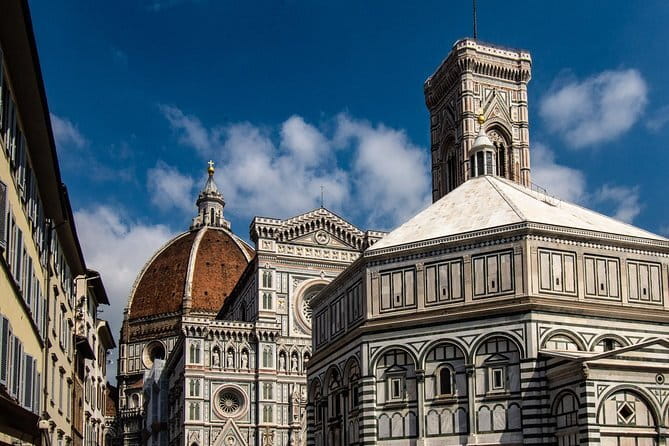 Skip-the-Line Florence Highlights and David Walking Tour - Where the tour starts, and why that matters