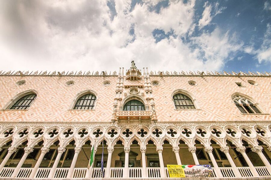 Skip-the-Line Guided Tour of Doge's Palace - Architecture Story: Byzantine Meets Oriental in Venice