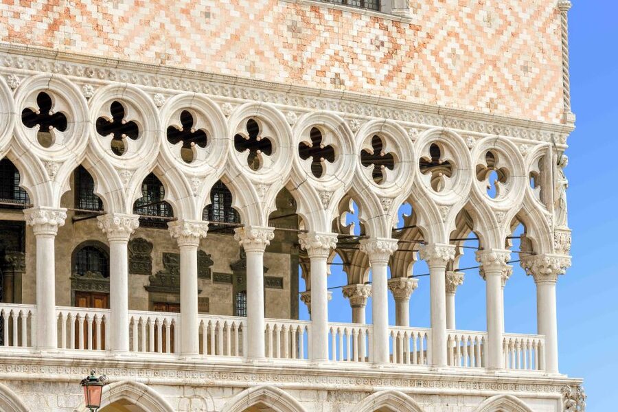 Skip-the-Line Guided Tour of Doge's Palace - The Prison Half, Bridge of Sighs to Casanova’s Dark Chapter