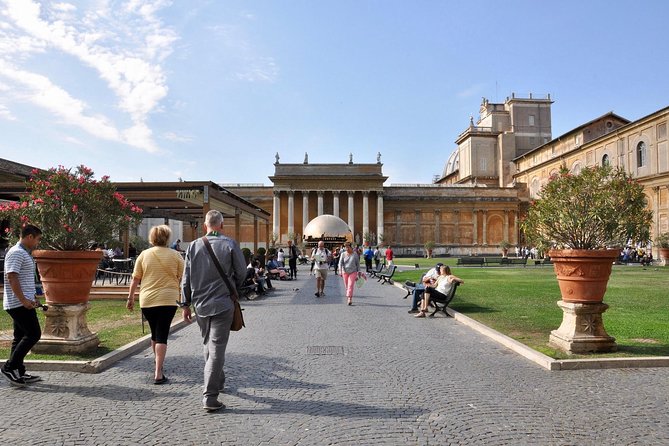 Skip the Line: Small Group Vatican & Sistine + Basilica Option - Arriving at Via Tunisi and getting checked in on time