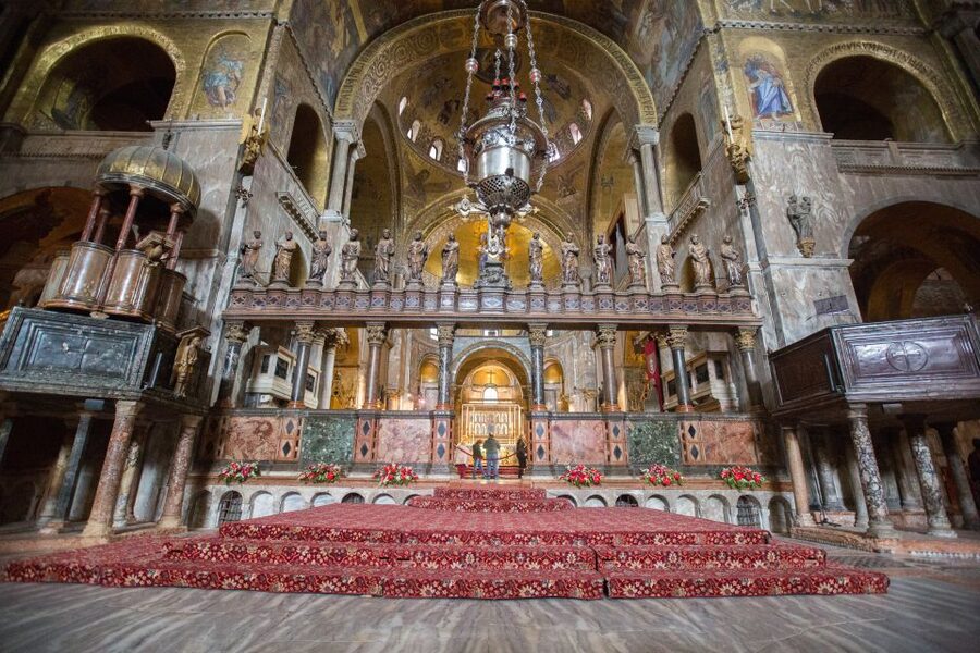 Skip the Line: St. Mark's Basilica Guided Tour - Inside the Golden Basilica, Mosaics, Marble, and Bible Scenes