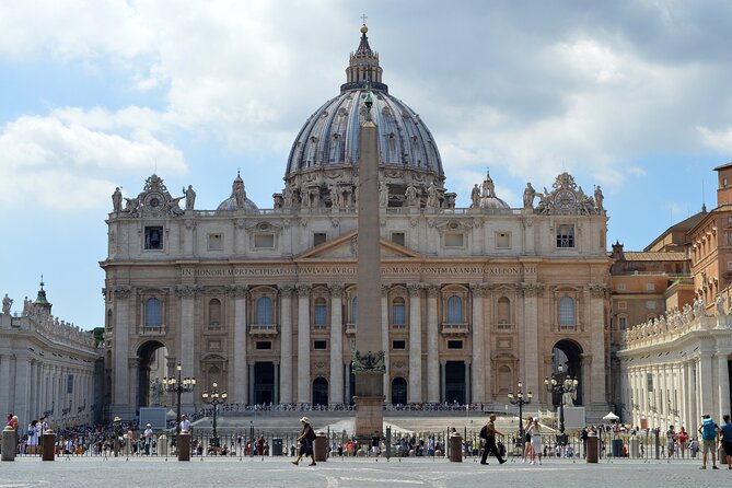 Skip the line Vatican & Sistine Chapel Tour - Meeting at Viale Vaticano and the on-time rule that decides everything
