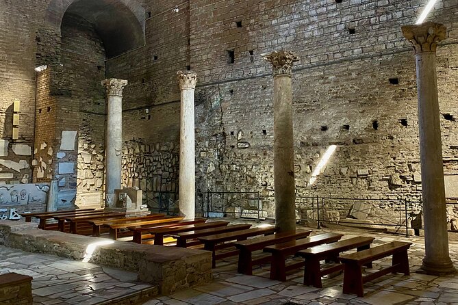 Small Group Express Tour of Roman Catacombs with Transfer - Narrow Passageways and How the Small Group Helps