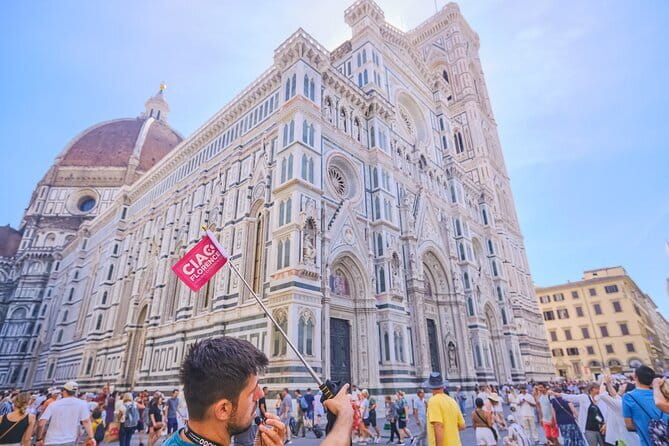 Small Group Florence Cathedral Guided Tour with Priority Access - Inside Santa Maria del Fiore: a guided path through big-time Florence