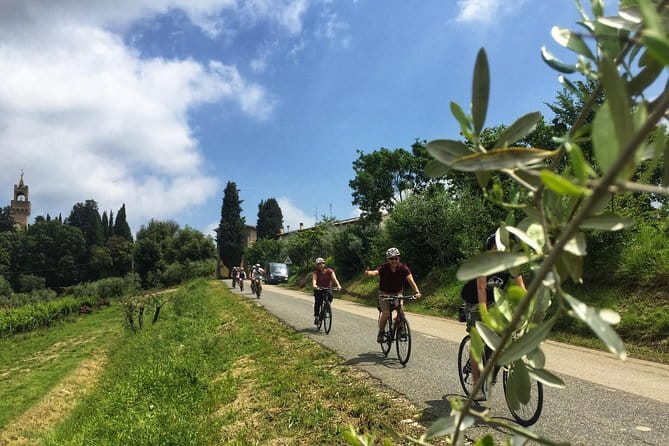 Small-Group Wine Tasting Experience in the Tuscan Countryside - What Small-Group Really Means on the Road