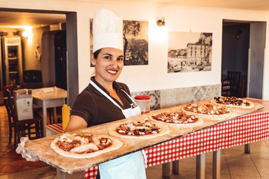 Sorrento: Pizza Making Class at Tirabusciò Cooking School - Key moments you should care about