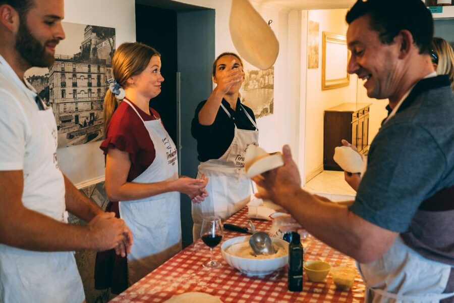 Sorrento: Pizza Making Class at Tirabusciò Cooking School - Neapolitan pizza lessons on Sorrento’s hills at Tirabusciò