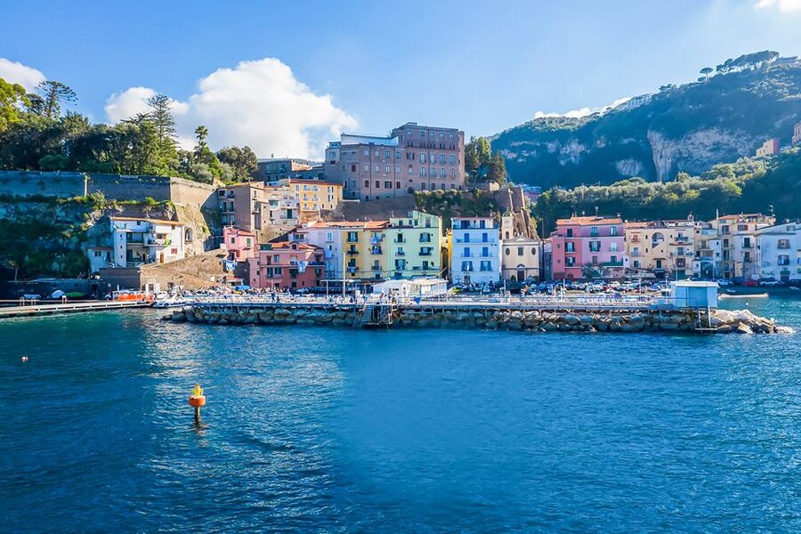 Sorrento: Sightseeing Cruise with Limoncello Tasting - Drinks and limoncello tasting at sea: why the timing works