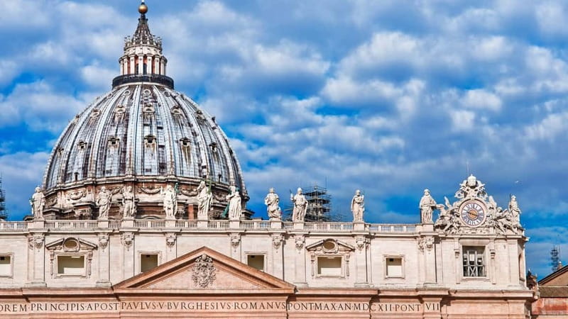 St. Peter's Dome Climb, Basilica and Vatacombs Tour - Who this tour fits best