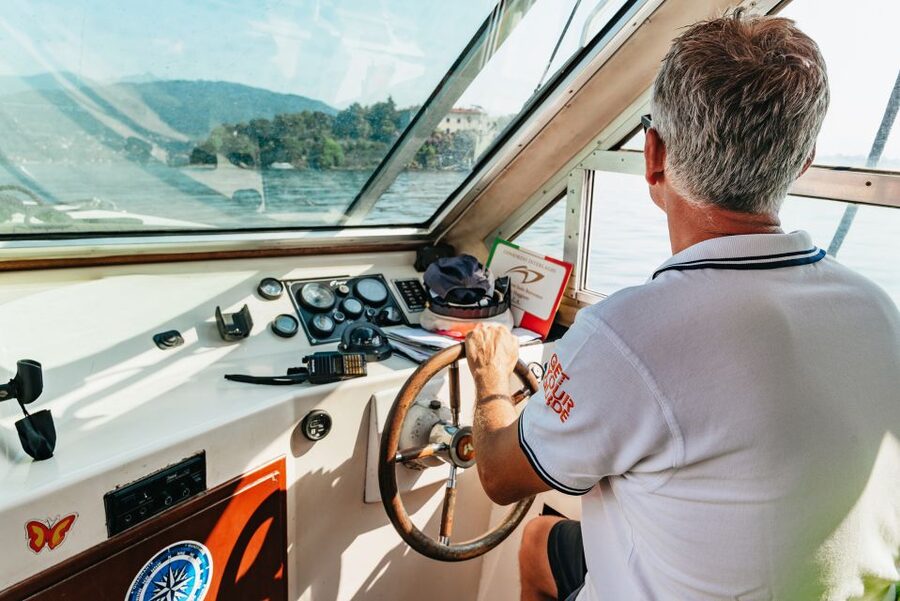 Stresa: 3 Borromean Islands Hop-On Hop-Off Boat Tour - Timing, ticket validation, and how not to miss a boat