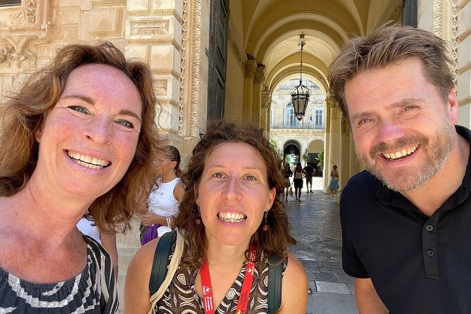 Strolling through Lecce - Piazza Sant’Oronzo: The Market Square Feeling Like Gladiators