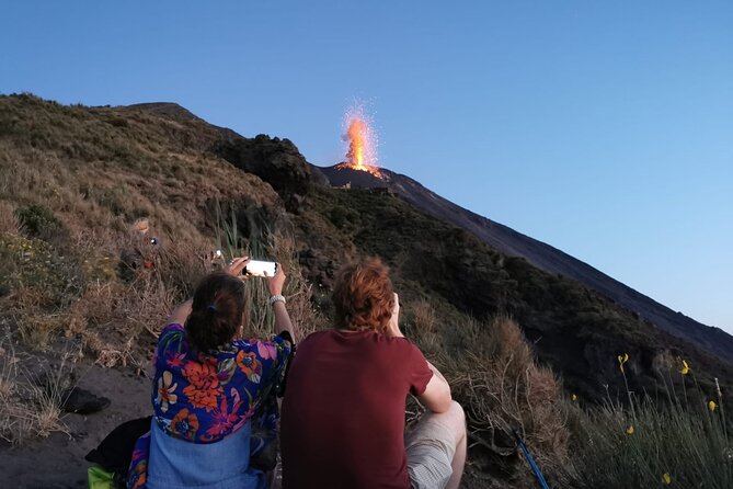 Stromboli: sunset trekking to Sciara del Fuoco - Ashàra - The 400-meter climb: how the route builds excitement (and challenges)