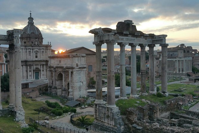 Sunrise in Rome: Small Group E-Bike tour with Italian Breakfast - Trevi Fountain before the crowds, and the coin detail you should not skip