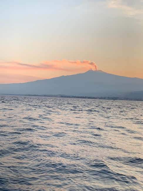 Sunset tour in search of dolphins with aperitif - Key things to know before you go