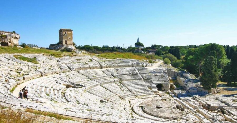 Syracuse: Neapolis Archaeological Park Small Group Tour - Latomie del Paradiso and Grotta dei Cordari: the quarry that turns into a story