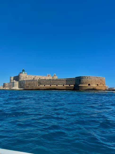 Syracuse: Ortigia Island and Sea Caves Boat Tour with Drinks - Key things you should know before you go