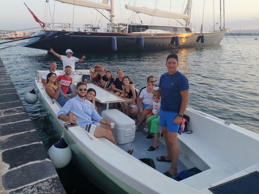 Syracuse: Ortigia Sunset Cruise with Aperitif - Grotta Dell’Amore and the built-in photo moment