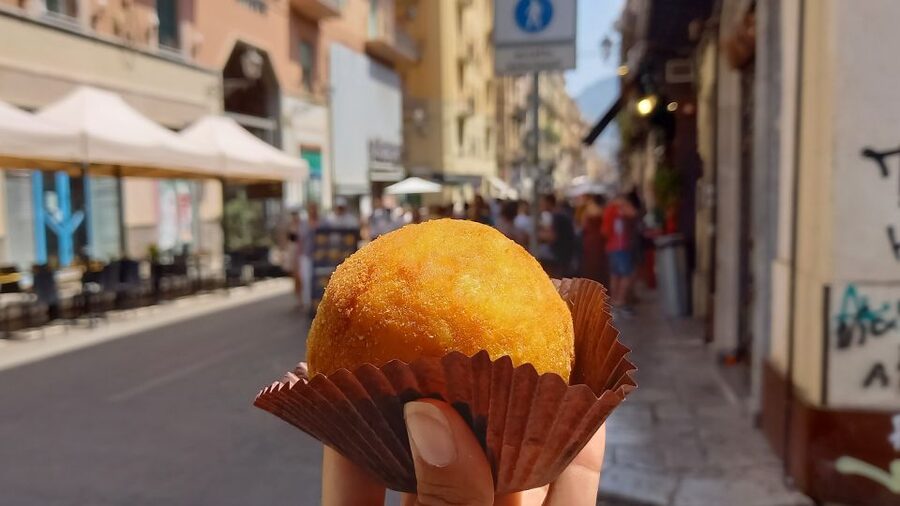 Syracuse: Street Food Walking Tour in Ortigia with Tastings - Best Tips So You Get the Most From It