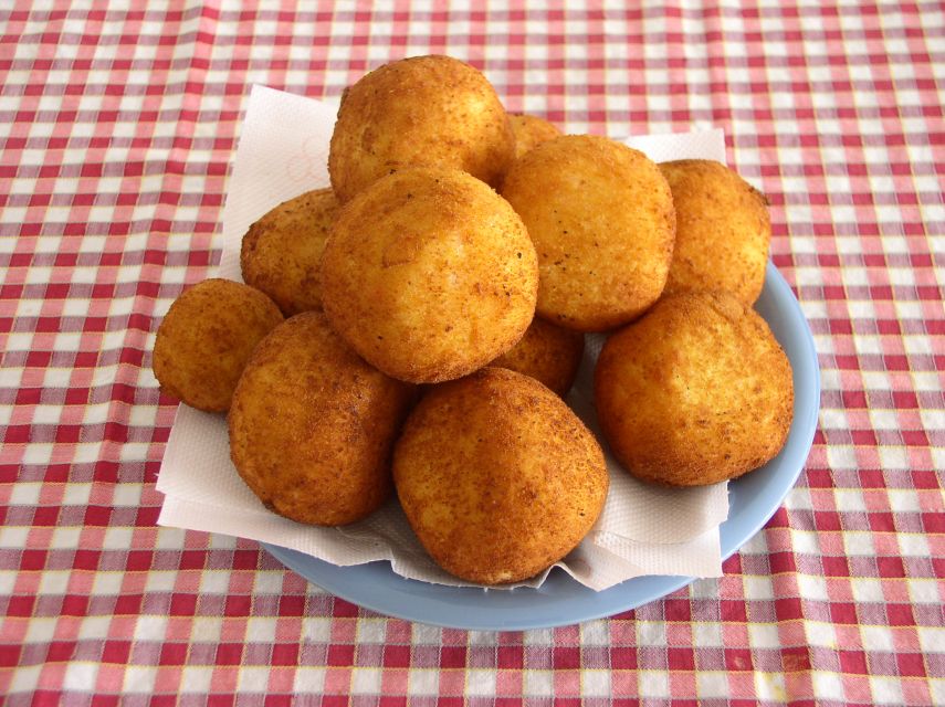 Taormina: Arancino Making Class with Drinks - Meeting at Porta Messina, in the heart of Taormina
