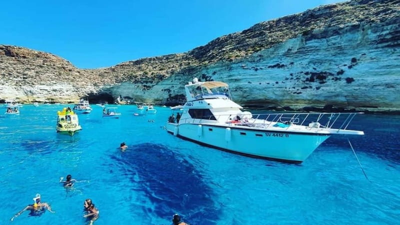 Taormina: Boat Tour with Aperitif on Isola Bella - Isola Bella: the rocky island swim with the best views