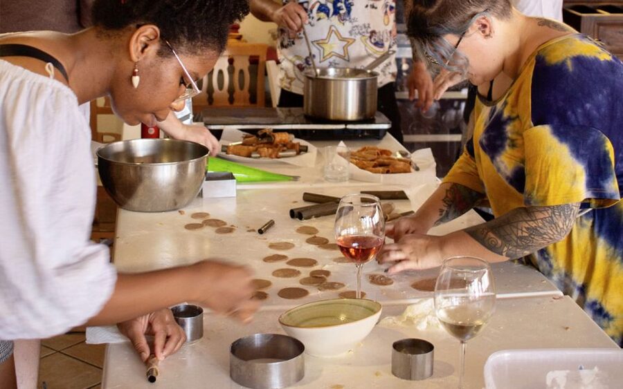 Taormina: Cannolo Cooking Class with Completion Certificate - Why the chef coaching style matters in a 90-minute class