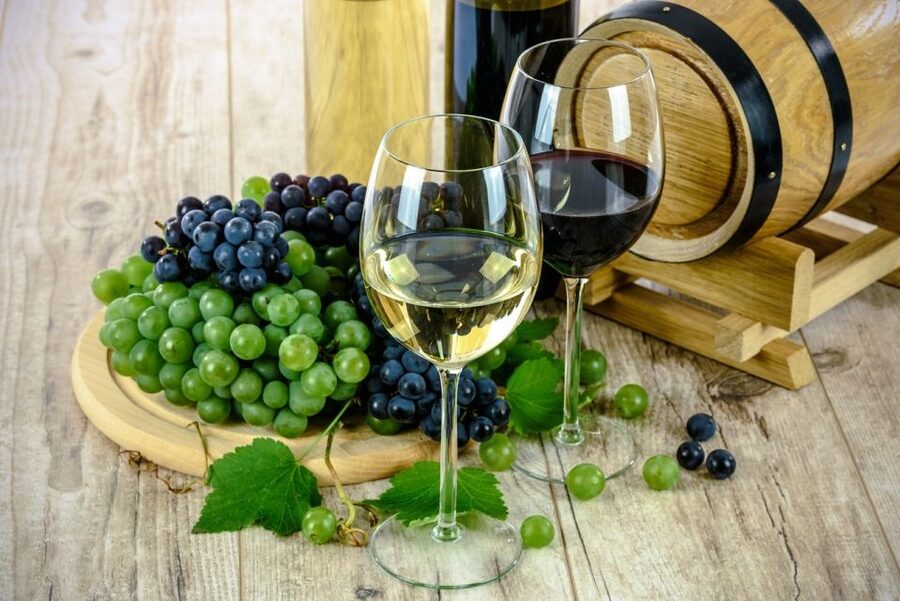 Taormina: Guided Etna Wine Tasting Half-Day Tour - Linguaglossa Village Stop: Walking Break With Flavor Stops