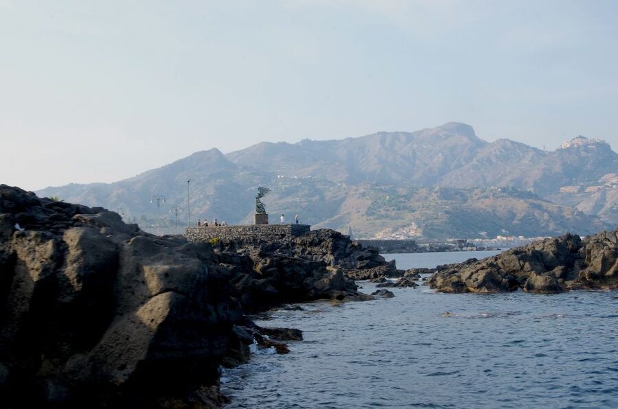 Taormina: White Lotus Tour - Who should book this Taormina White Lotus boat tour?