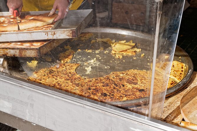 Taste Genoa: A Full Meal Walking Food Tour by Do Eat Better - Stop 3: Piazza delle Erbe and the anytime focaccia mindset