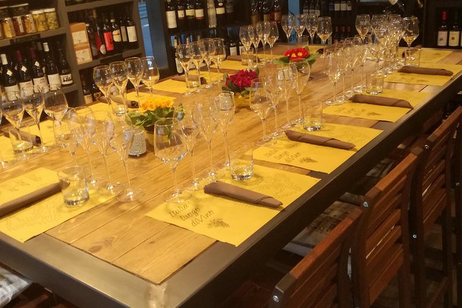 Taste of Lake Como: 4 Wines Paired with Local Cheese Charcuterie - Pairing strategy: why the cheese and charcuterie matter