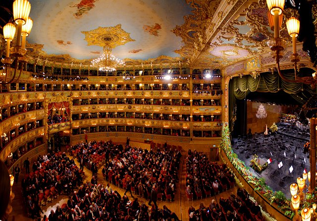 Teatro La Fenice Tour in Venice - The guide experience: English delivery, names mentioned, and how to get the most out of Q and A