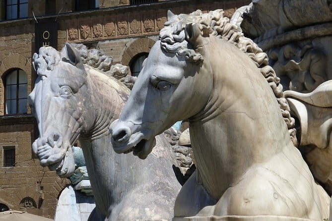 The Best of Florence Walking Tour in a Small Group - 12:15 meeting point and a walk that ends where you want to linger
