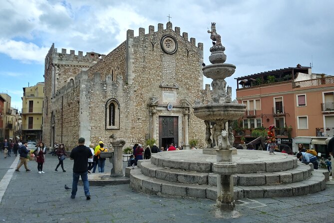 The Godfather and Taormina Tour from Messina - Corso Umberto and Quattro Fontane: where you slow down for real