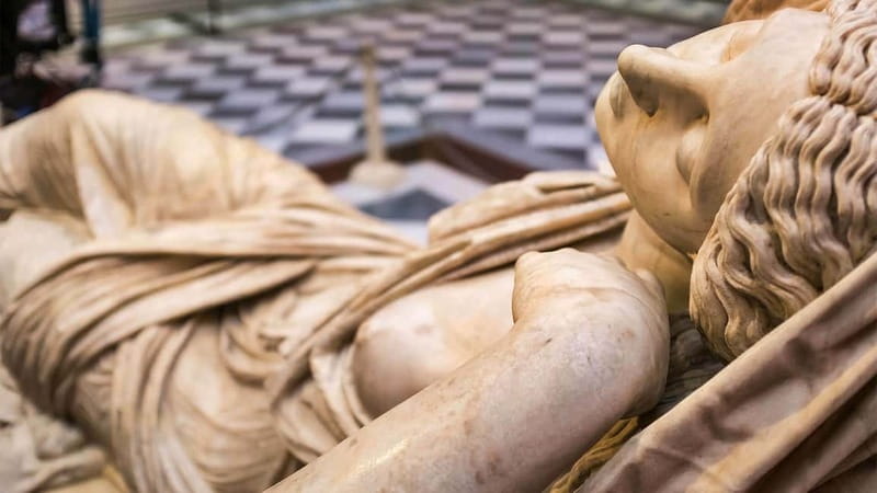 The Uffizi Gallery Florence Small group Guided tour - Inside the Uffizi: How the Guide Helps You See More Than the Obvious