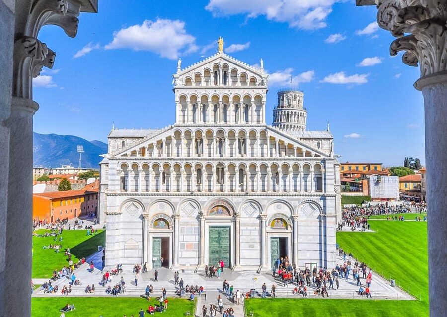 Timed Entrance to Leaning Tower Pisa & Cathedral with Audio - Small details that can change your day in Pisa