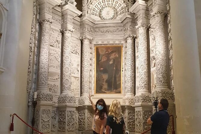 Tour of Lecce with a visit to the basement of the ancient synagogue - Centro Storico Lecce: Roman foundations, then Baroque palaces