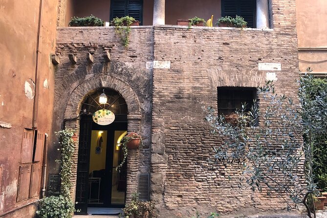 Trastevere Like a Local Food Tour with 7+ Food Tastings & Wines - What you eat and drink: the 7+ tastings plan in plain terms