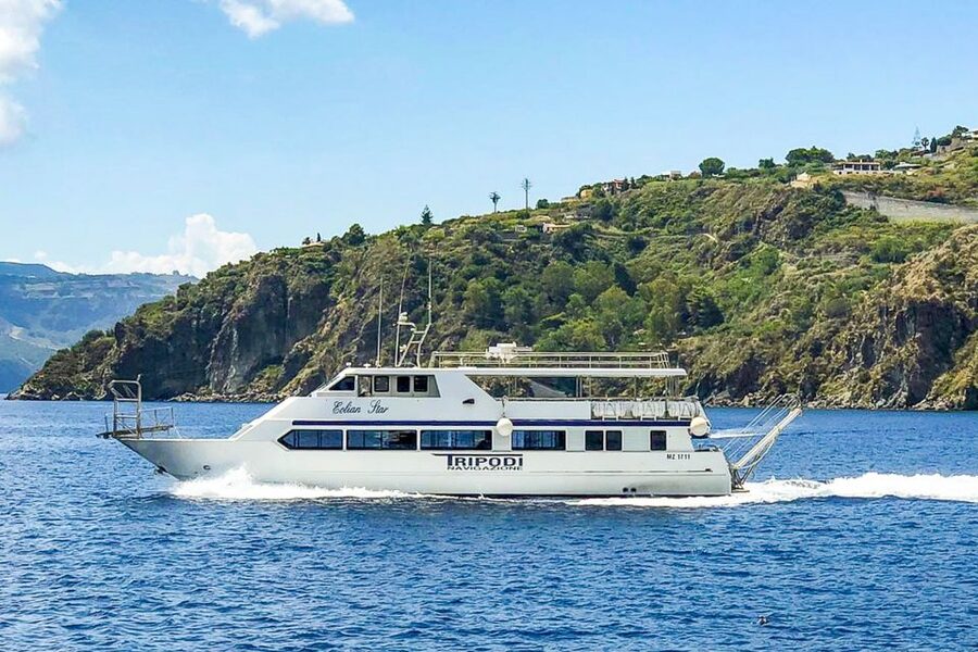 Tropea: Lipari, Panarea, and Stromboli Boat Tour by Night - Why This Night Cruise Works So Well