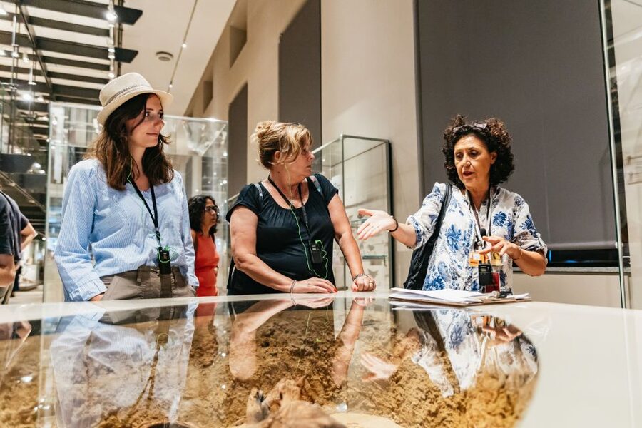 Turin: Egyptian Museum Skip-the-Line Group Tour - Getting in fast: meeting at Piazza Carignano and skipping the lines